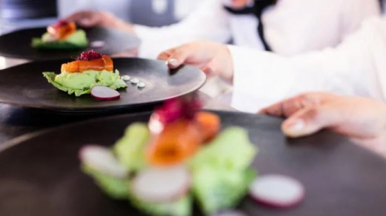 chefify_how_to_keep_your_staff_engaged_with_your_business
